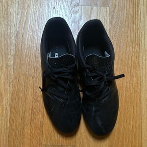 Adidas Predator Soccer unisex Cleats Women’s 8.5 / Men’s 7.5 Like New!!!!